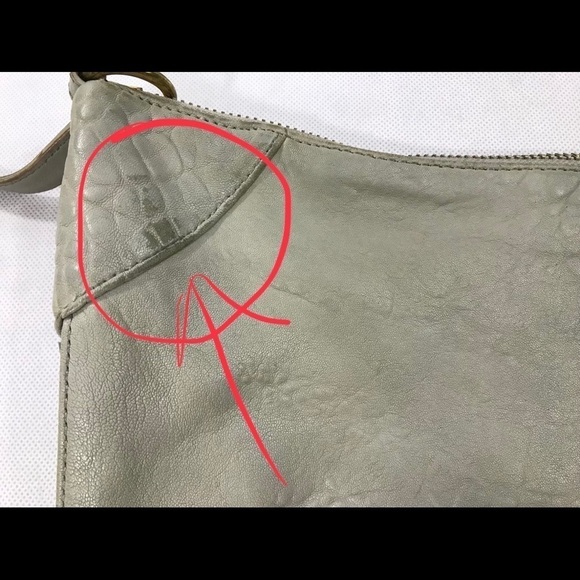 Marc by Marc Jacobs Washed Up Lamb Leather Messenger Bag Read - Picture 13 of 14